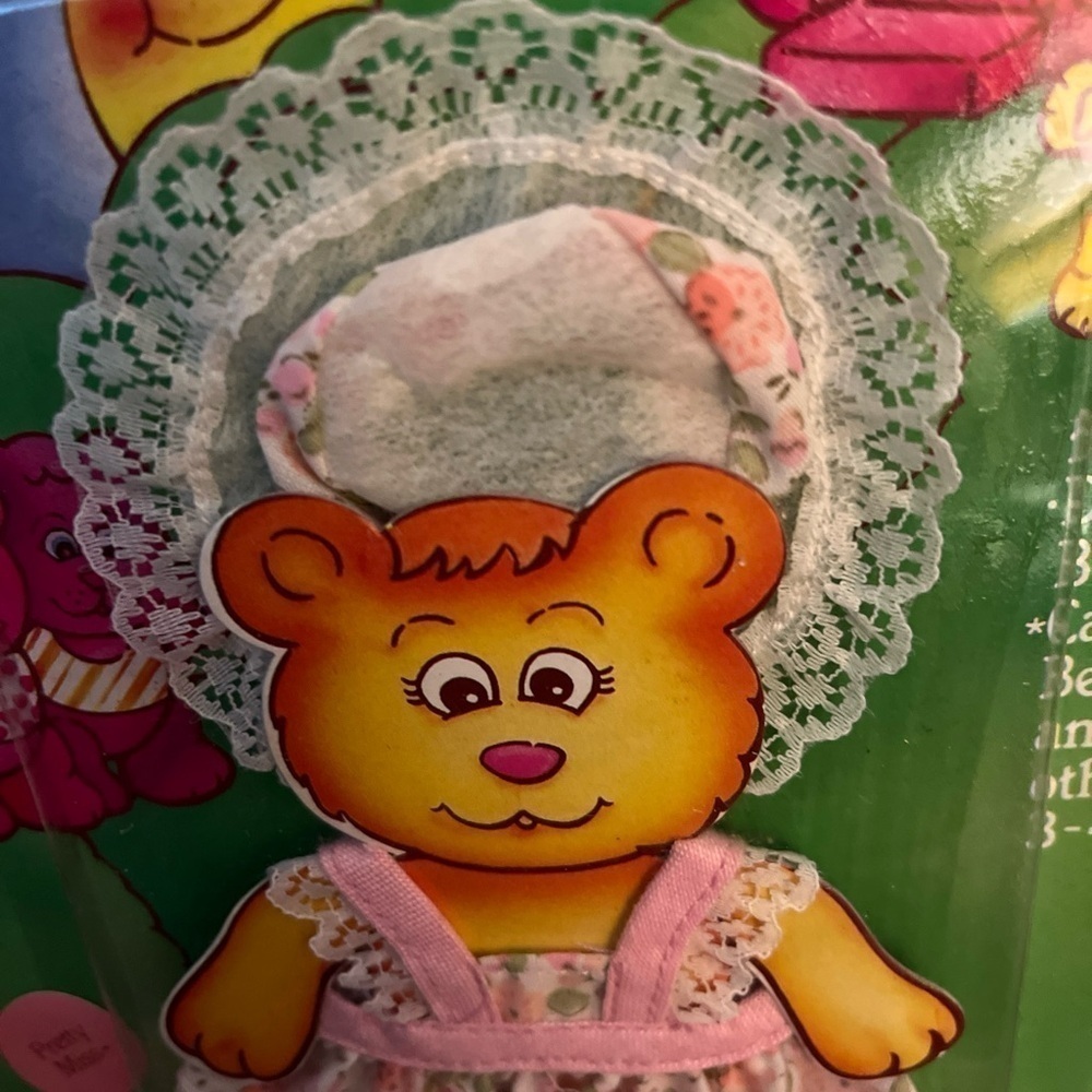 Vintage Remco Purple Dream Bear & Plus 9 Outfits - Picture 9 of 16
